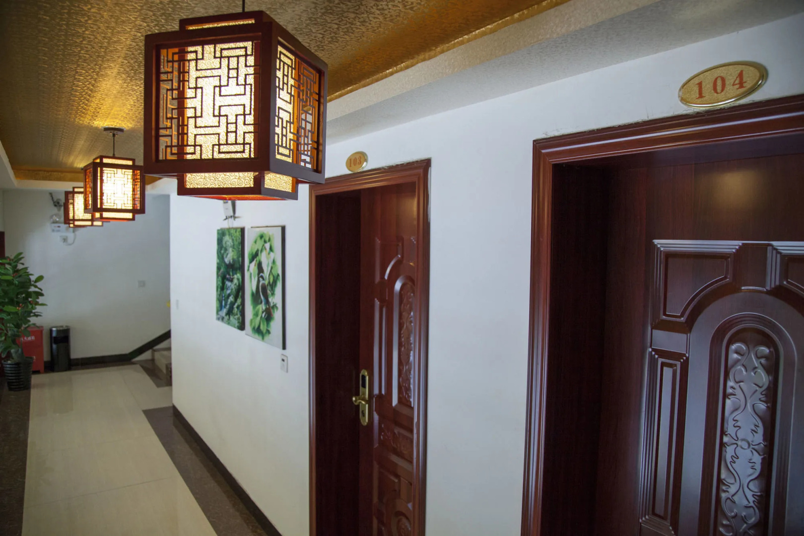 Mount Emei Happy Hotel