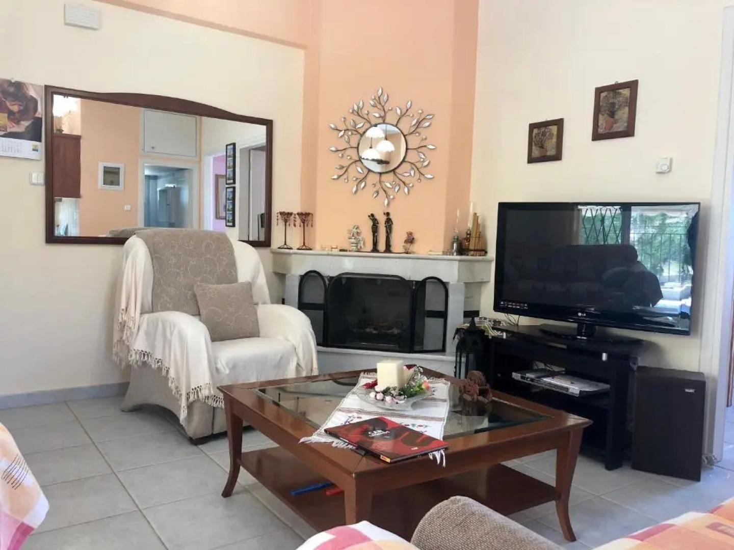 Gerakini 2BR Apt with Shared Pool