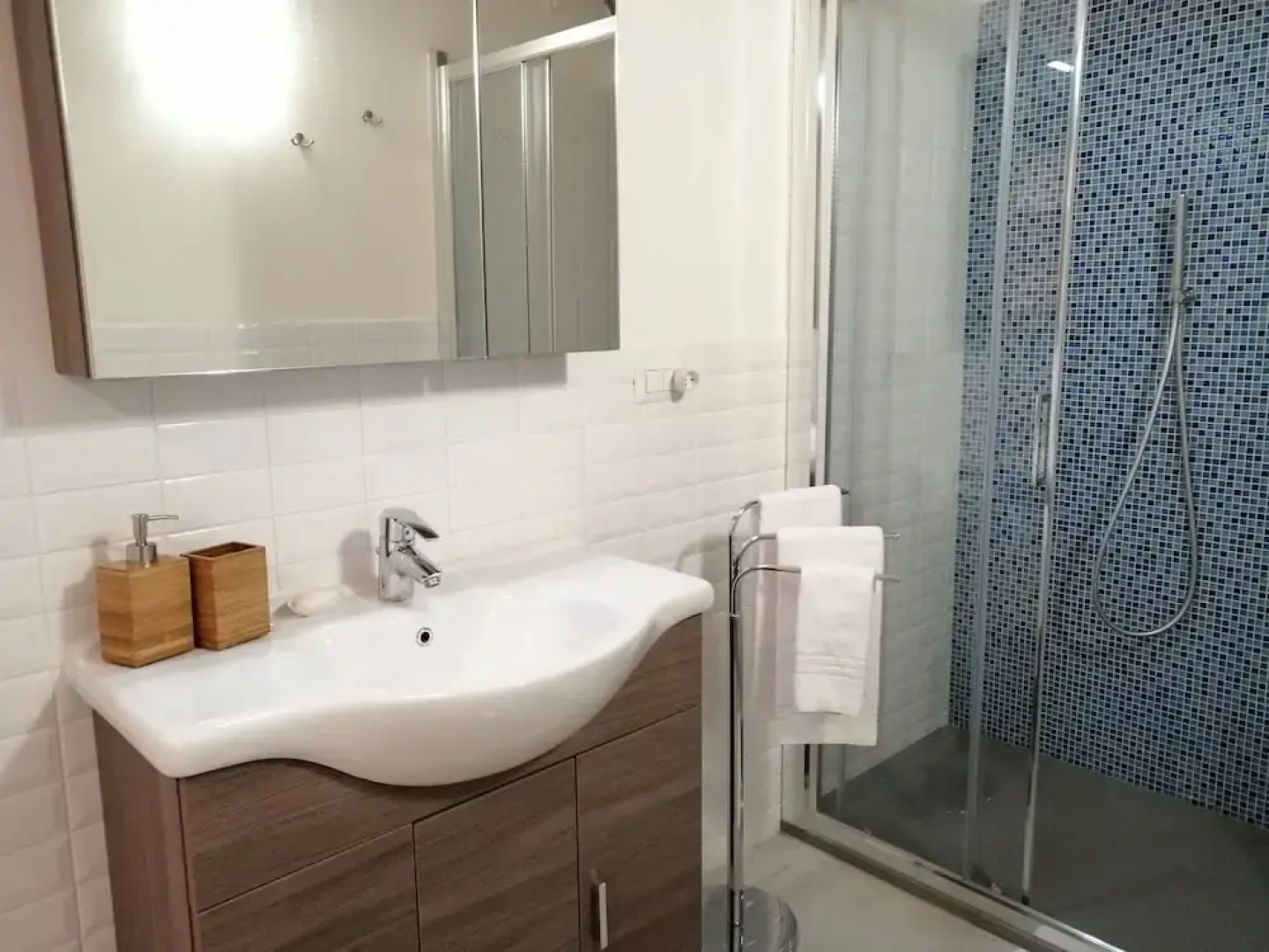 IseoLakeRental - Hill Apartments