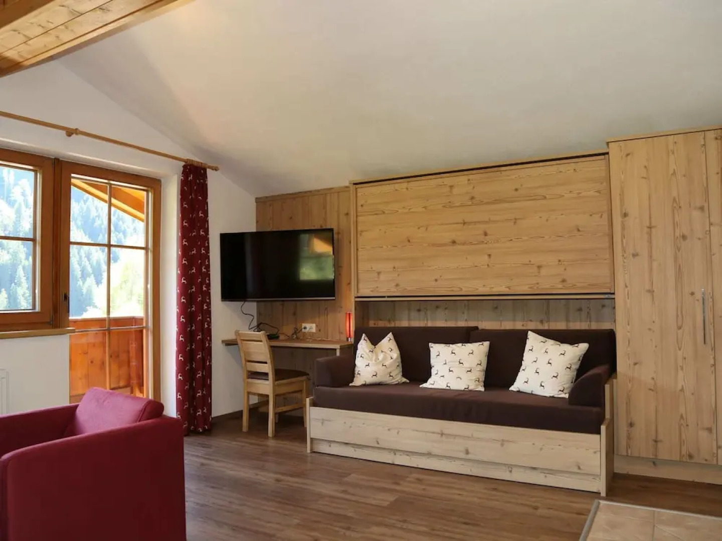 Spacious Chalet near Ski Area in Saalbach-Hinterglemm