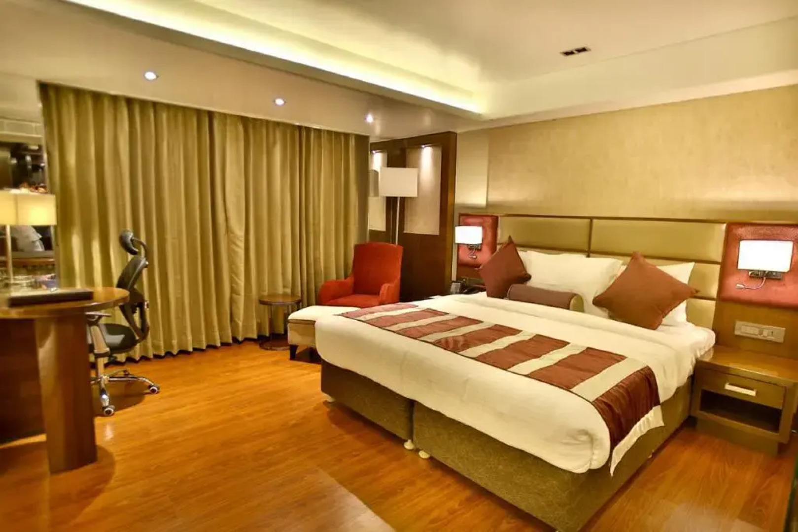 Regenta Central The Crystal