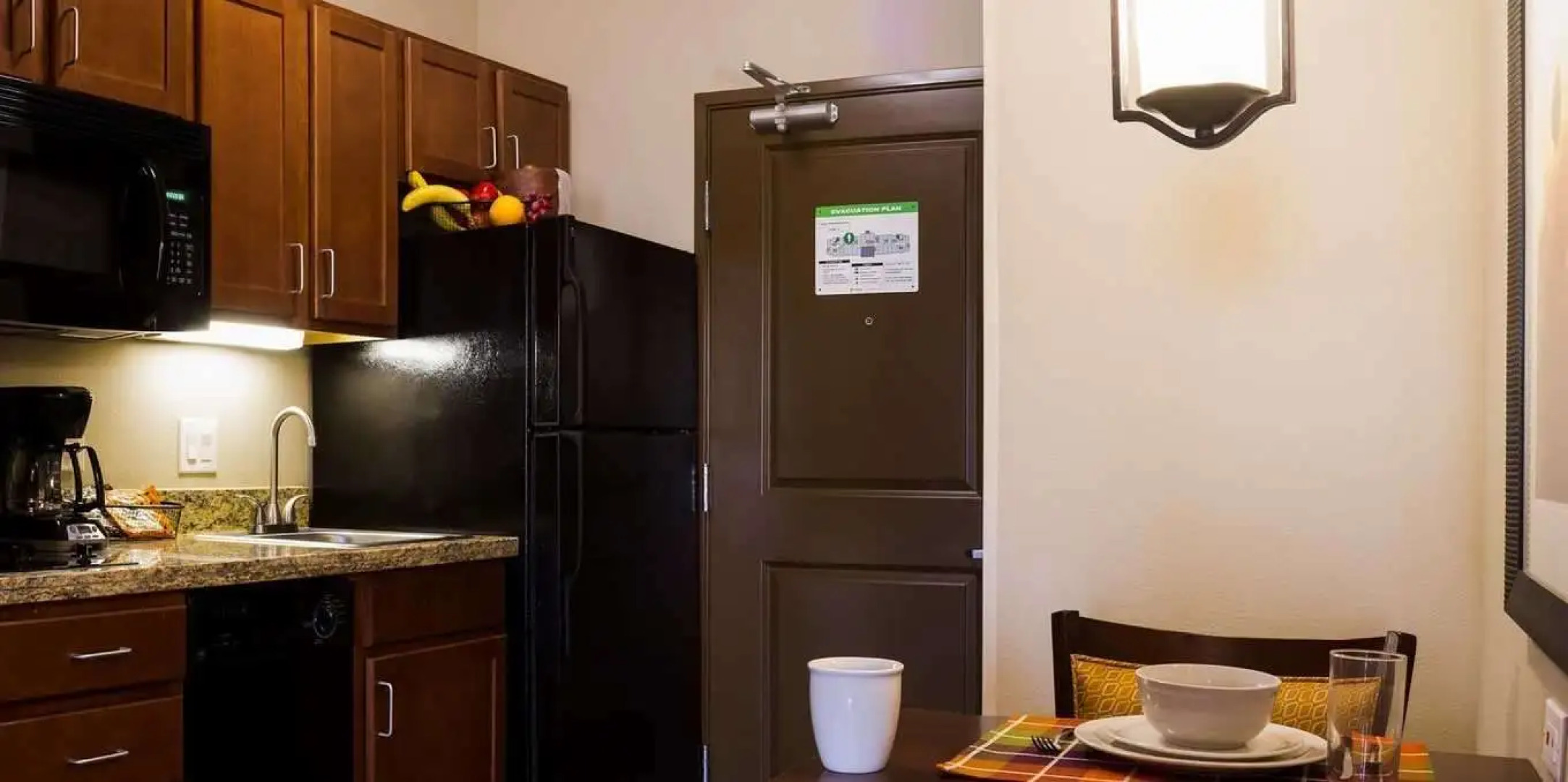 Teddy's Residential Suites Watford City