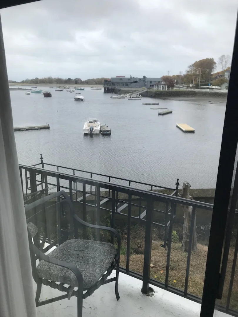 Cohasset Harbor Resort