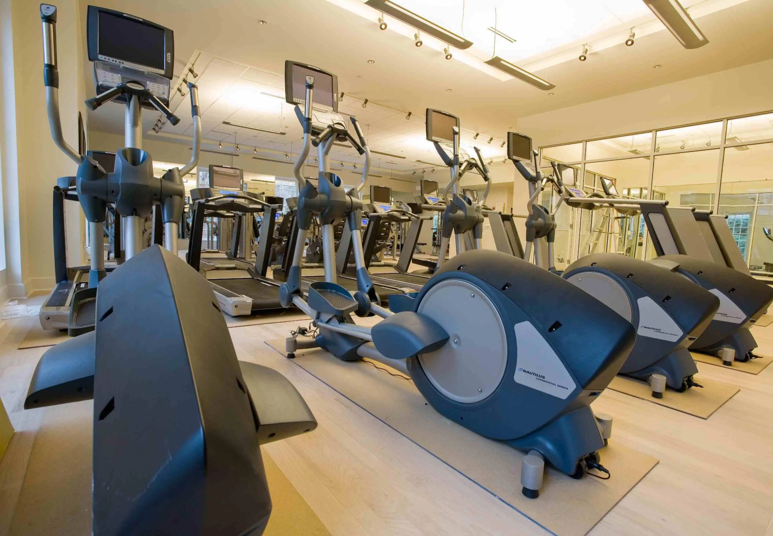 Williamsburg Lodge, Autograph Collection