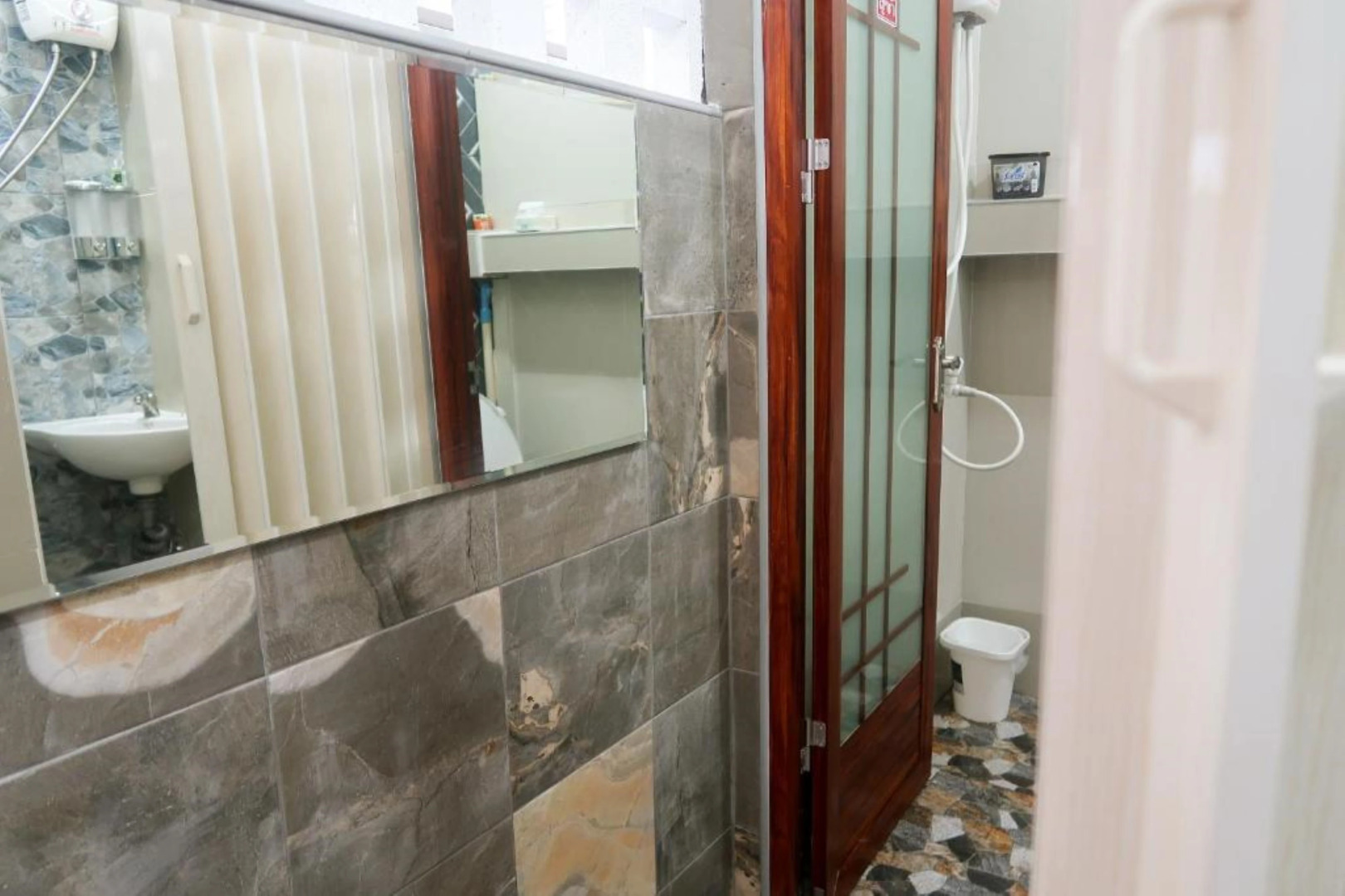 Baan URT Suratthani Airport Hotel