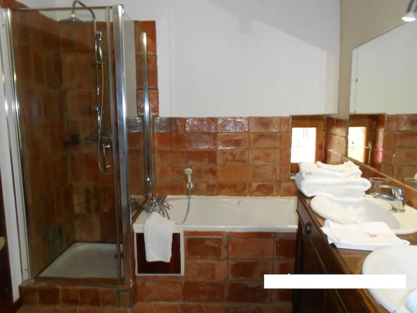 Chambre et table dhôtes le Roc sur lOrbieu