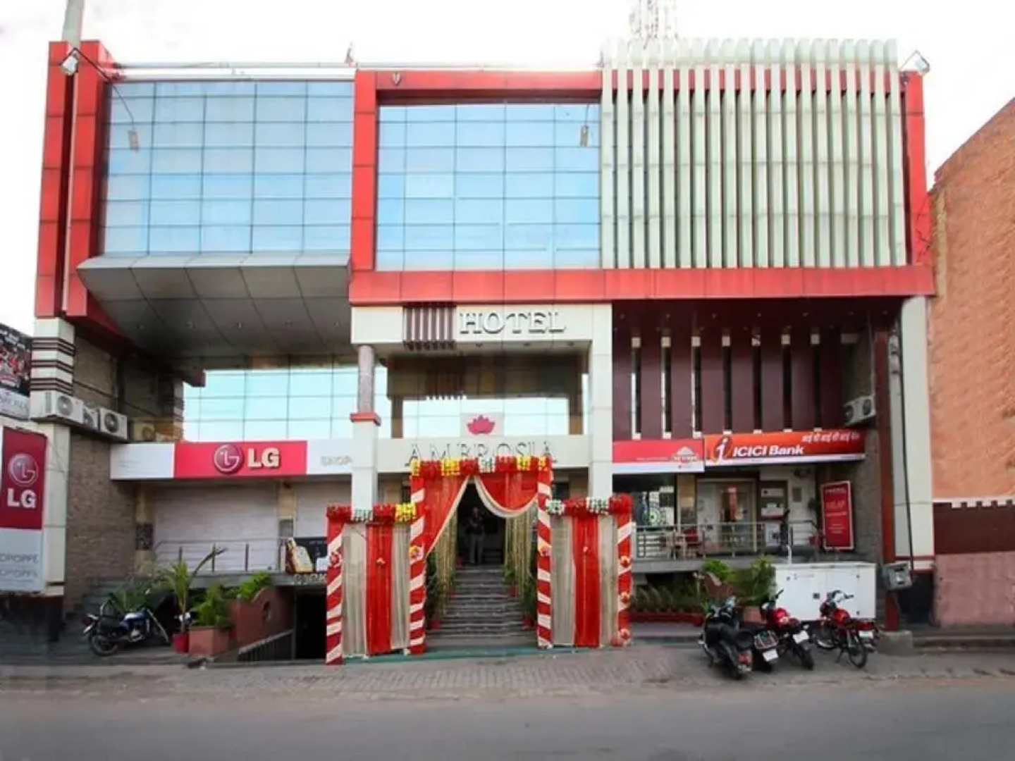 Capital O 31390 Hotel Ambrosia