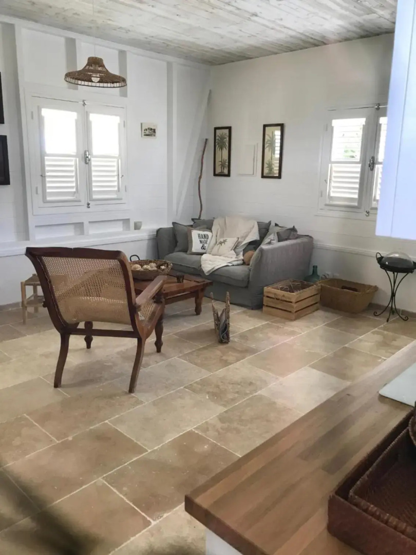 Villa 1 de standing 80m2 avec piscine et vue imprenable sur la mer et sur la campagne