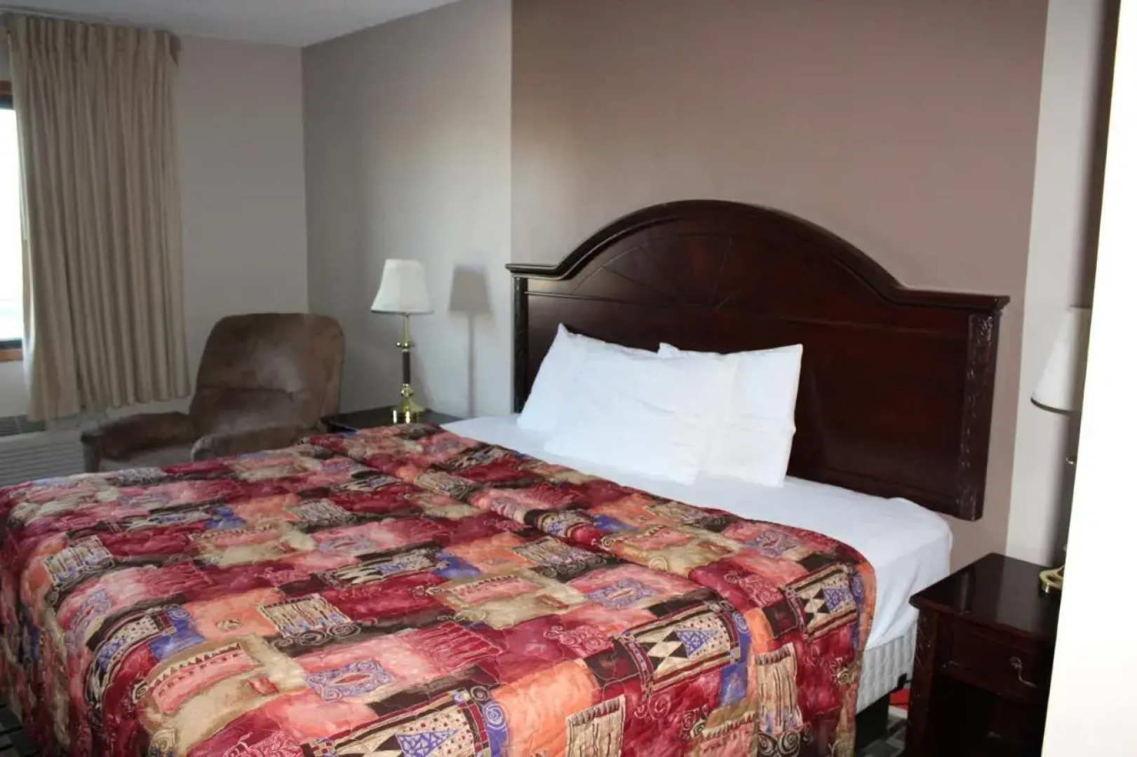 Select Inn Maple Grove