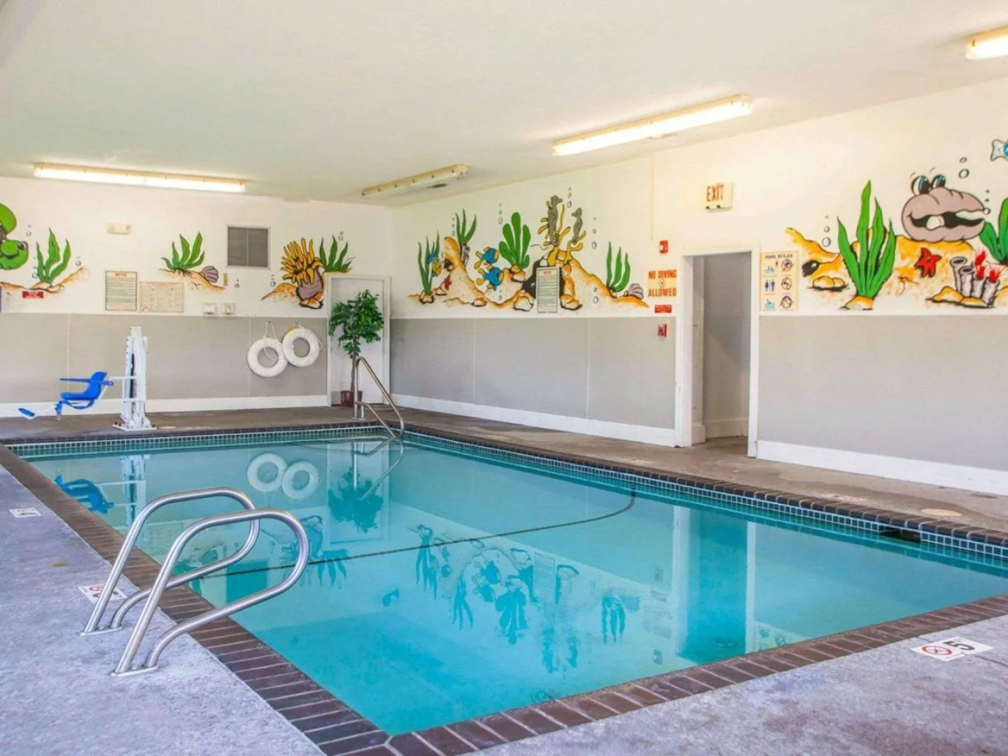 Clarion Pointe Bettendorf - Quad Cities