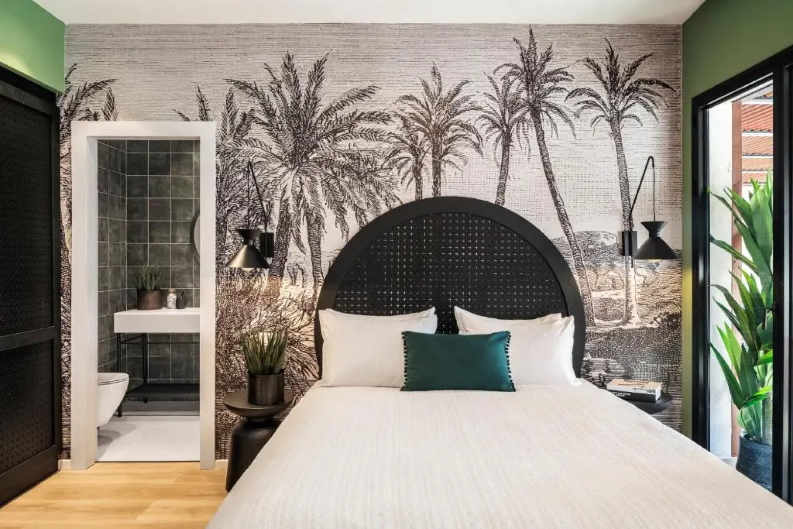 Mr. Soof - By TLV2GO