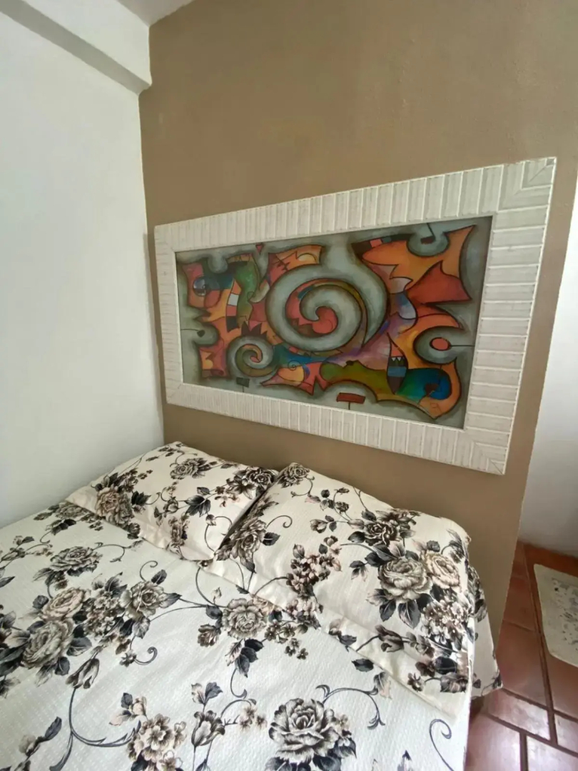 Sítio com piscina e lareira