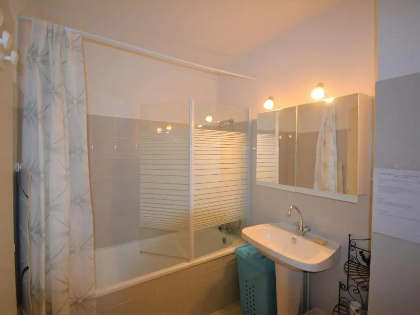 Appartement Ruoms, 1 pièce, 2 personnes - FR-1-382-151