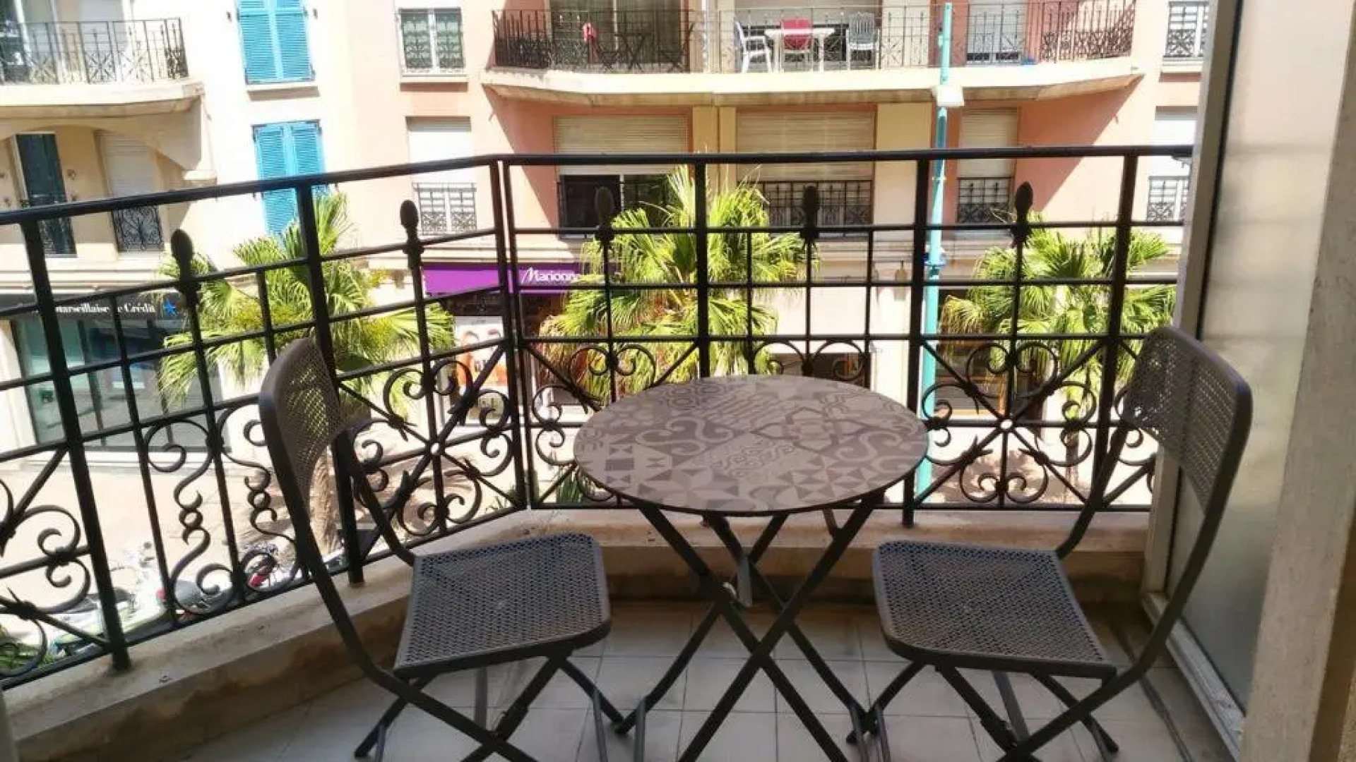 Le Victoria, 2p moderne, les pieds dans l'eau, Parking, Piscine