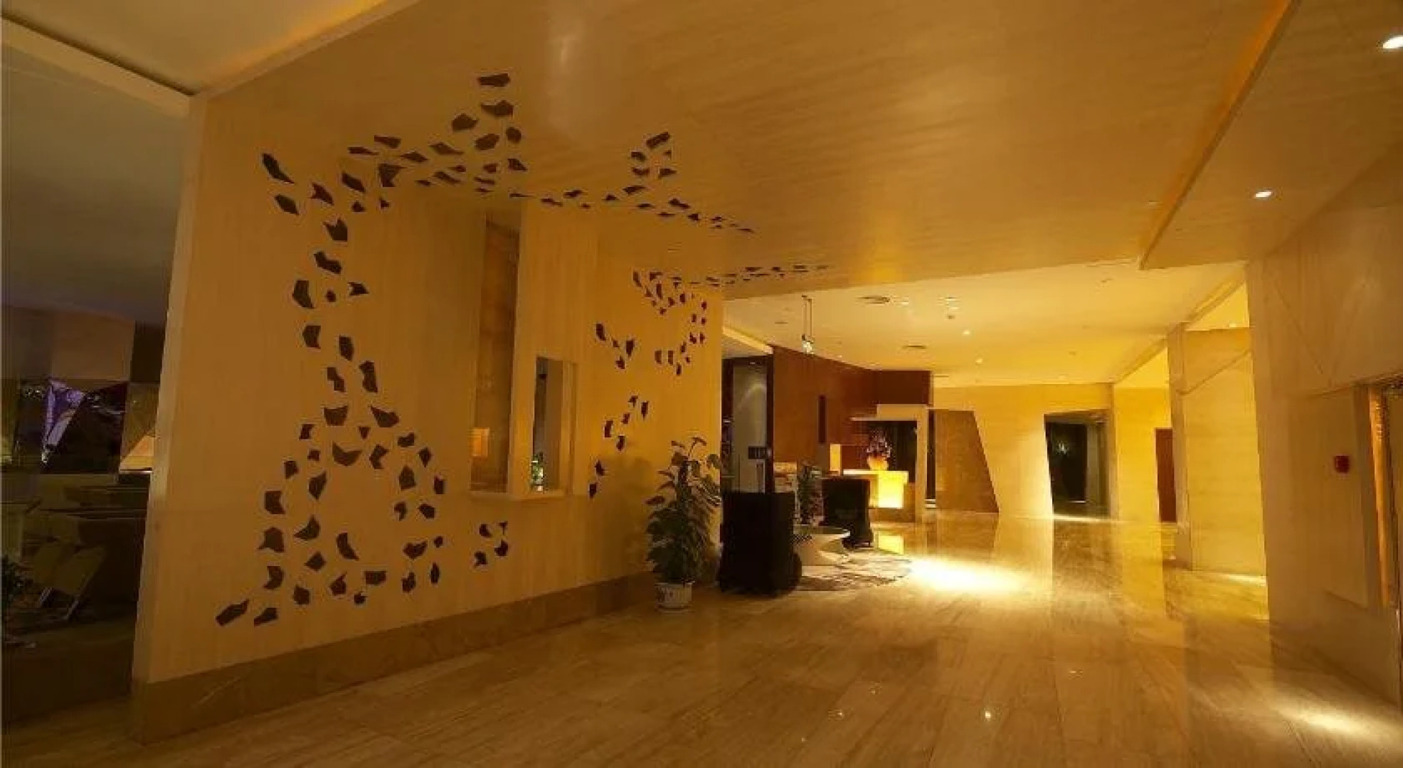 Renren International Hotel