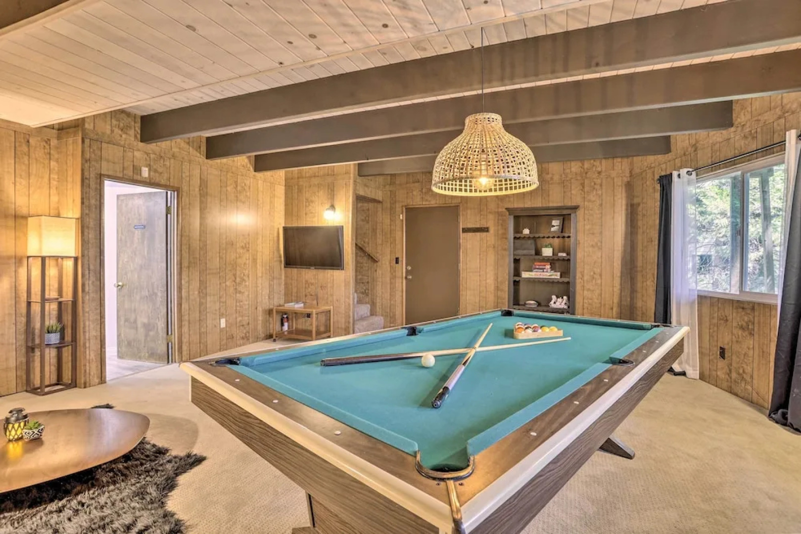 Lake Arrowhead Cabin w/ Mid-century Charm!