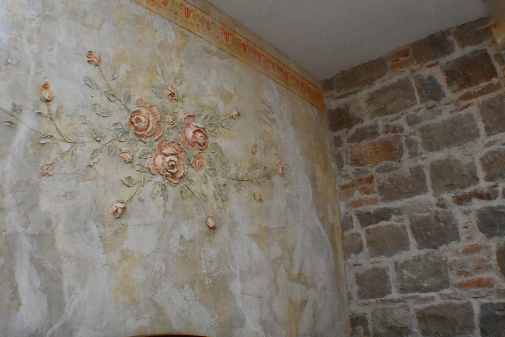 PIETRA ROSSA Luxury Rooms