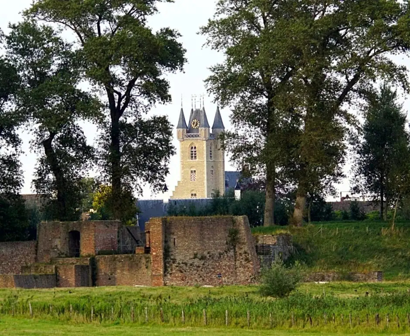 Rivers Hotel & Restaurant