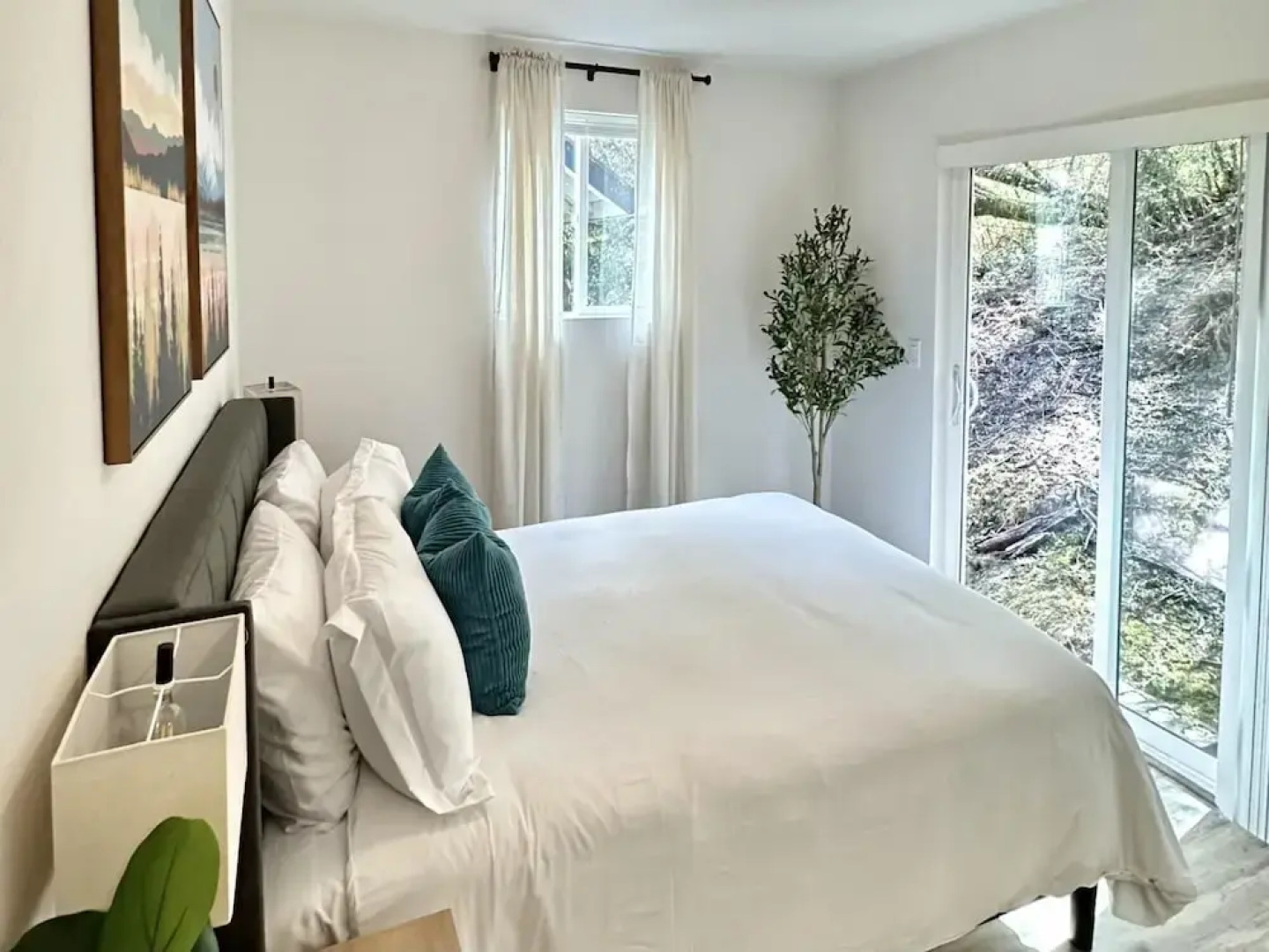 Charming Coastal 4BR Home Near Columbia River