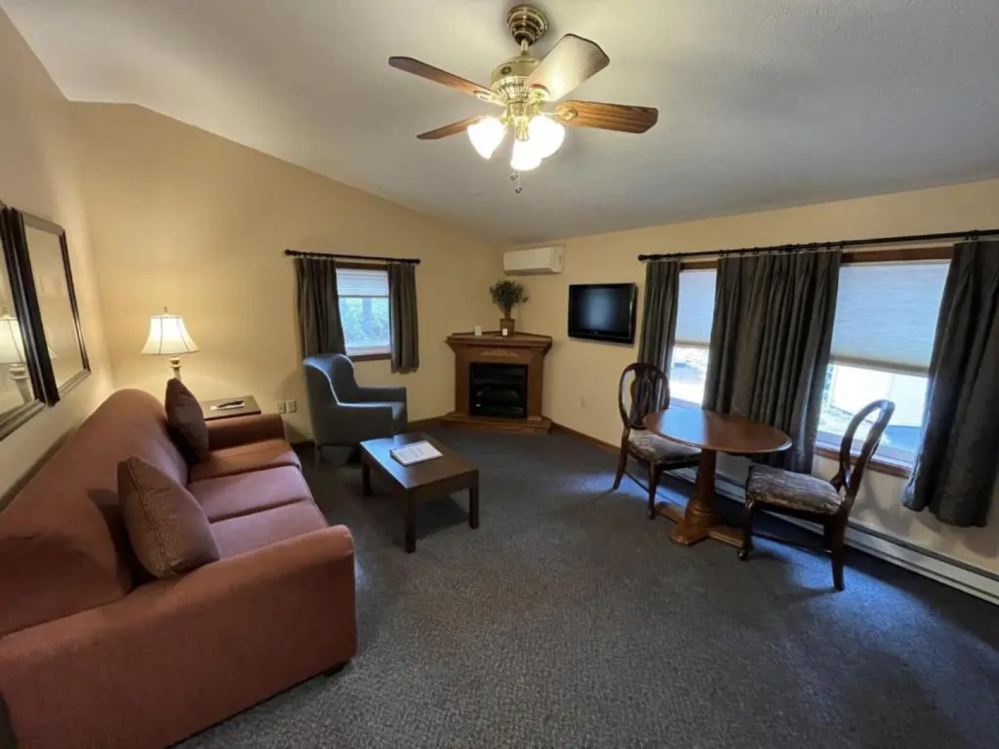 Woodfield Manor, A Sundance Vacations Property