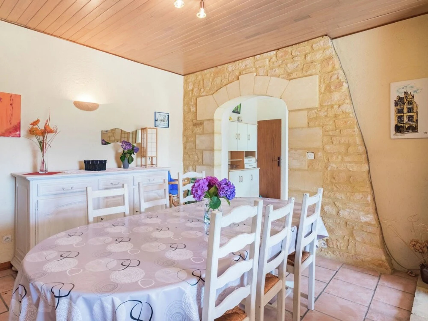 Modern Holiday Home in Marquay with a Private Swimming Pool