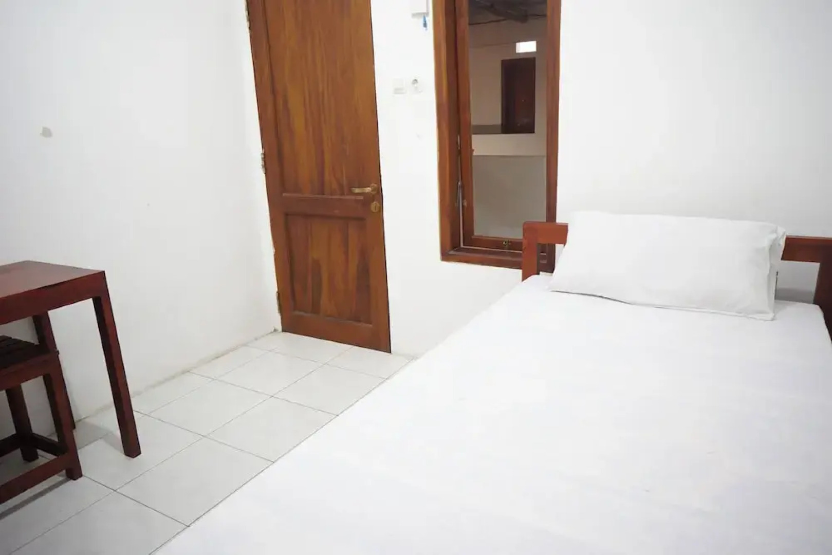 OYO Life 93038 Kost Putra Malilah