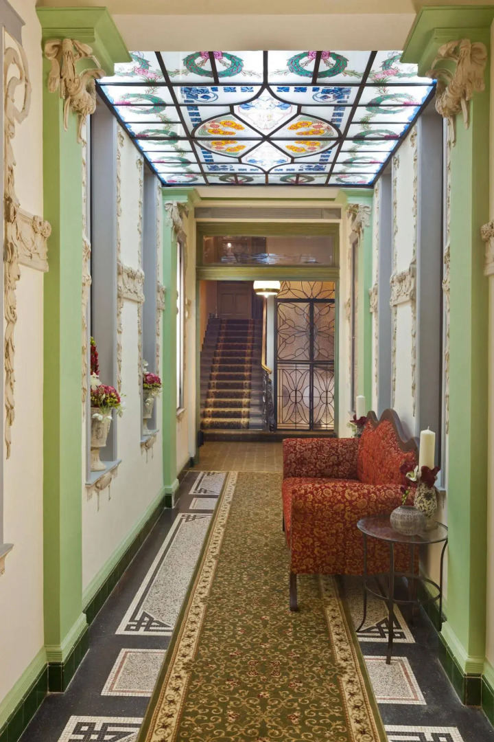 Апартаменты Prague Holiday