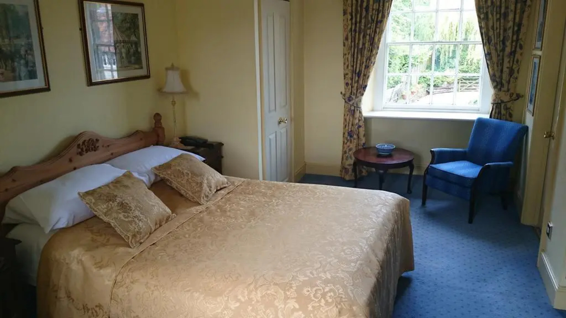 The Greyhound Inn Taunton