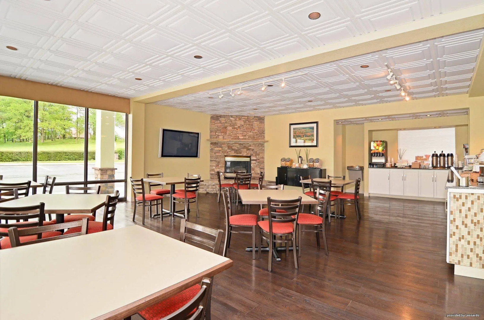 Best Western Cades Cove Inn