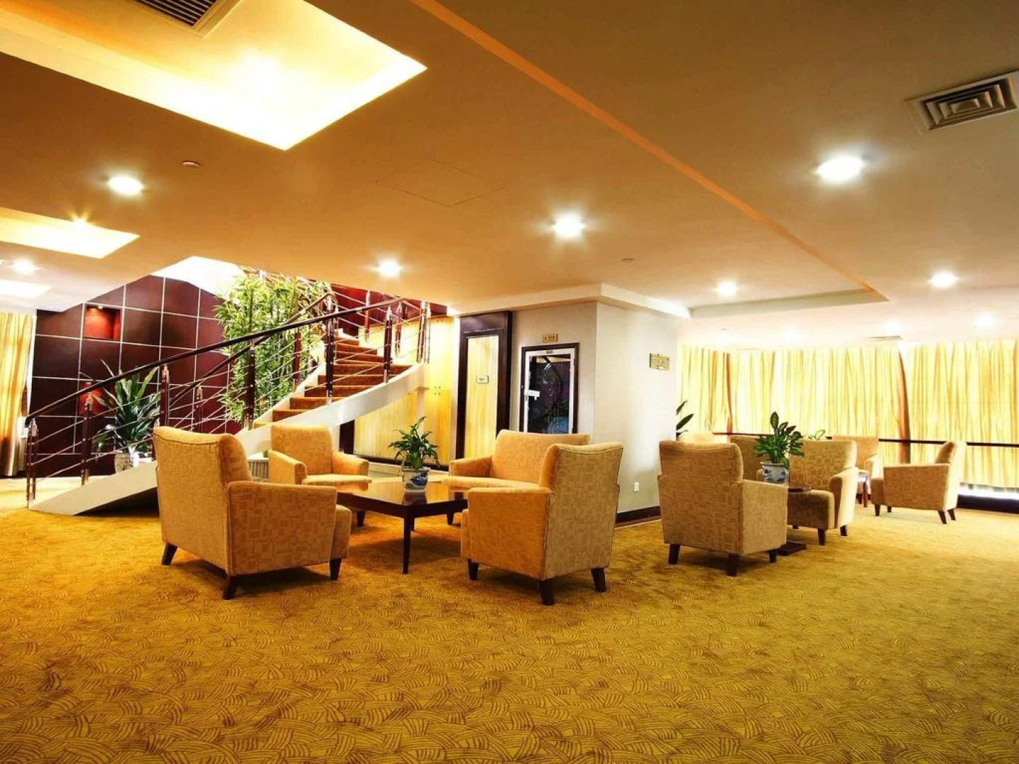 White Dolphin Hotel - Qinzhou