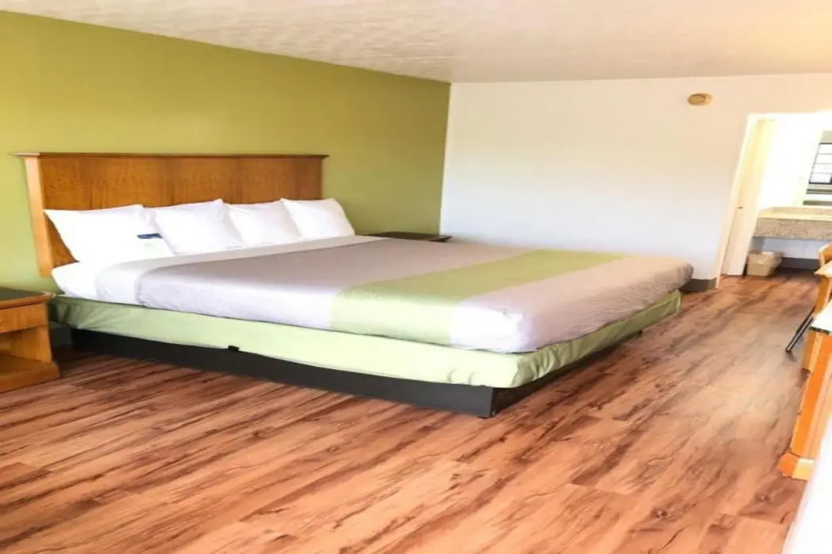 Motel 6 Parkersburg, WV