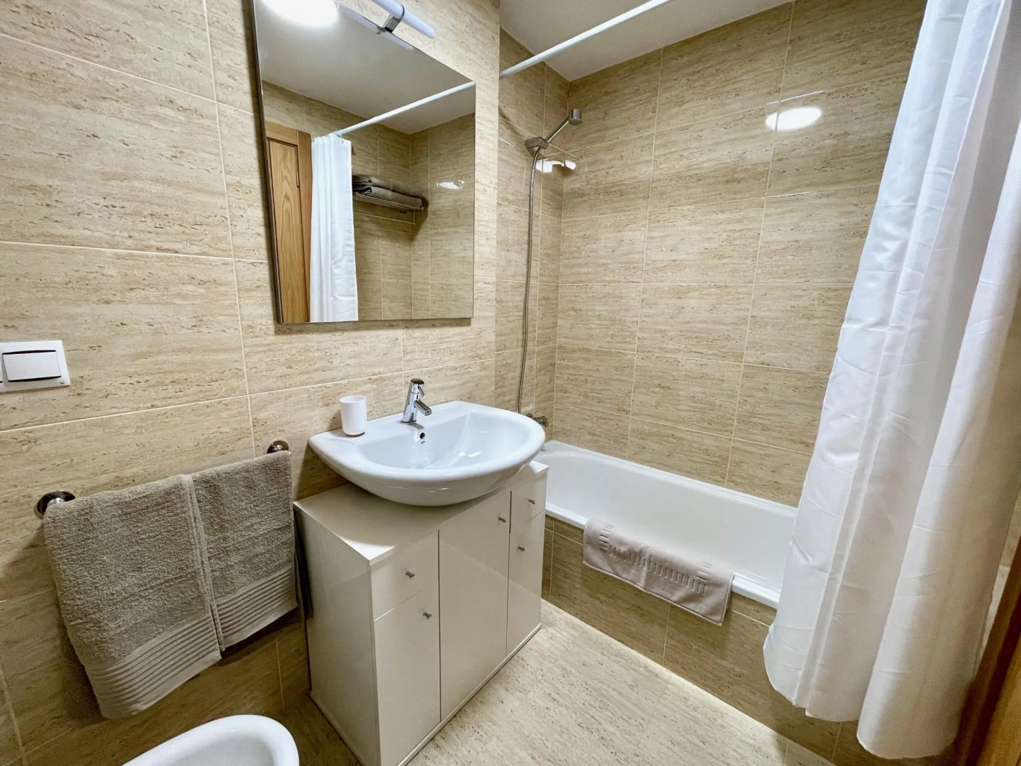 The Cliffs - The Look Seiramar