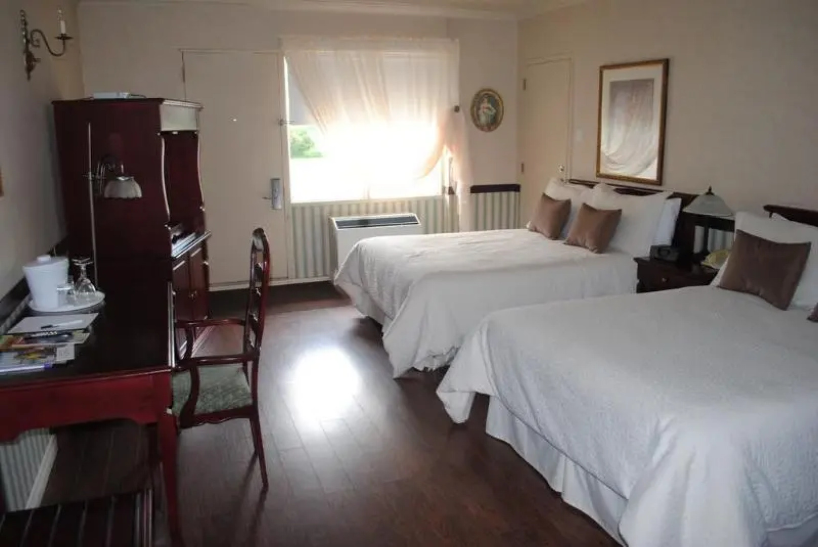 Auberge Escapade Inn