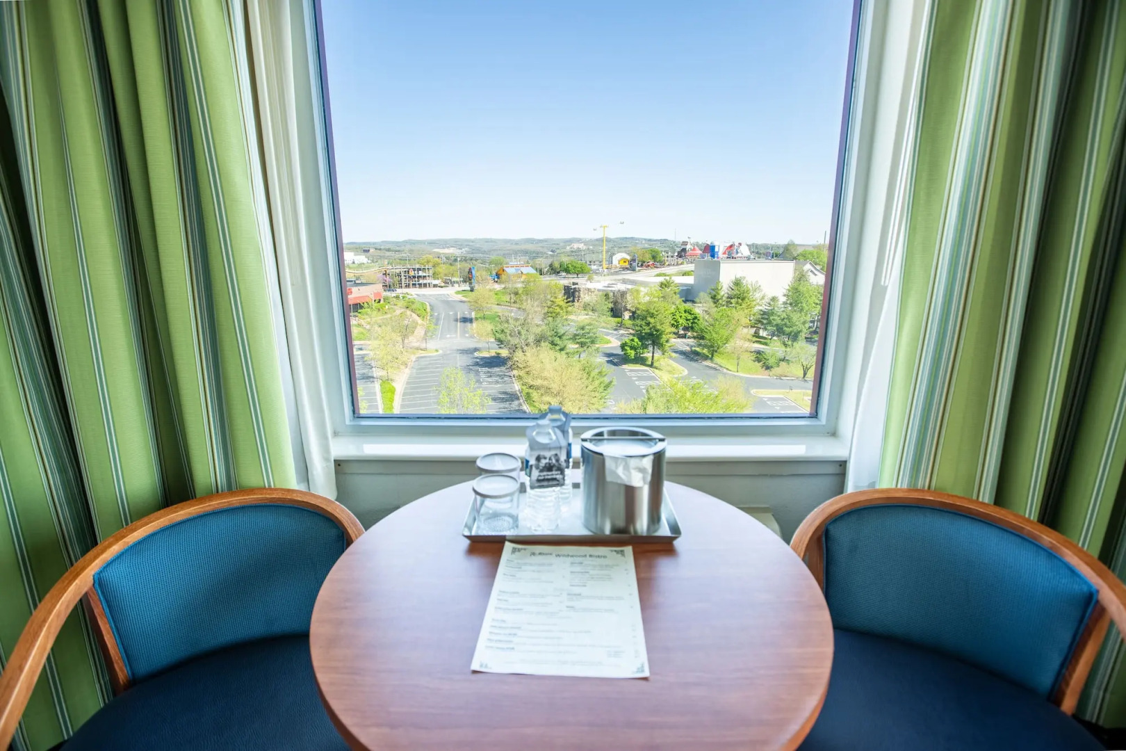 Отель Thousand Hills Resort