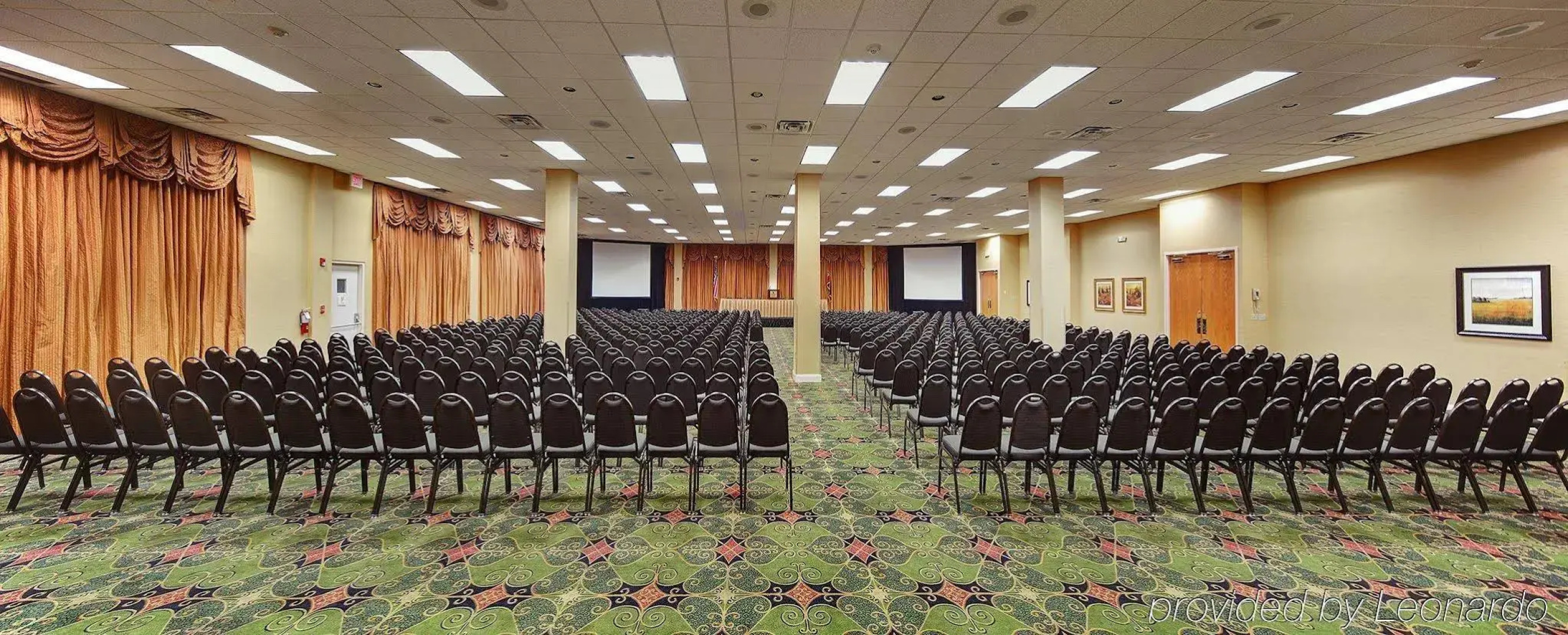 Historic Whispering Woods Hotel & Conference Center