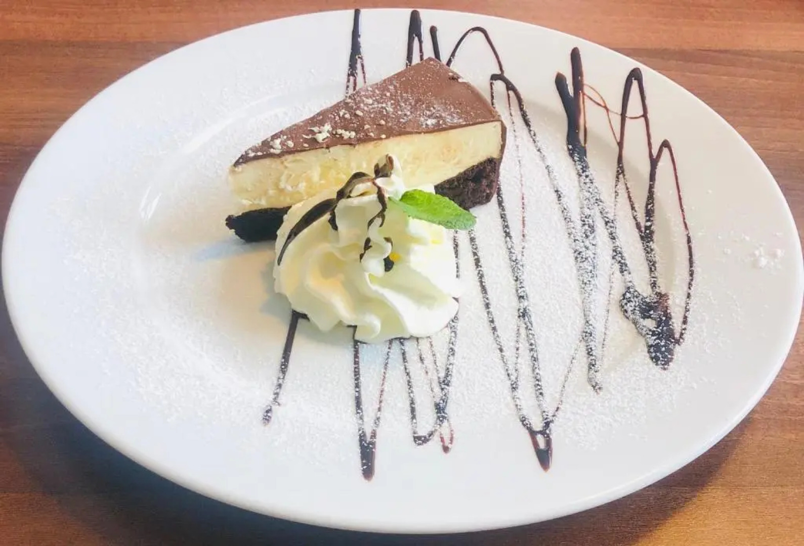 LAGUNA Hotel & Restaurant