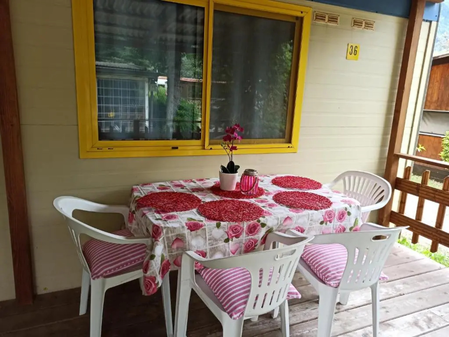 Bungalow SEAESTA RED Lago di Lugano