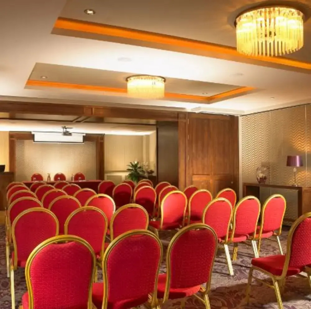 Bridge House Hotel - Leisure Club & Spa