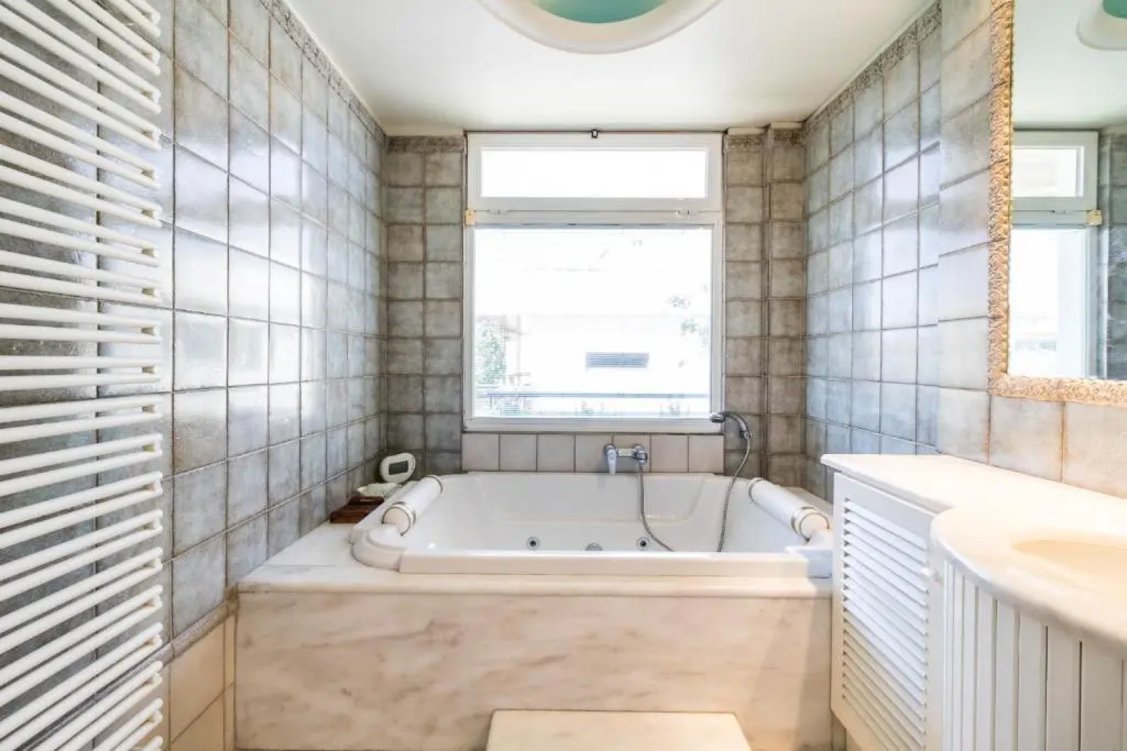 4 bdr Villa with Private Pool in Glyfada