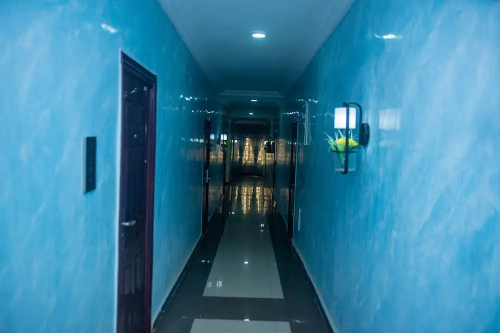 Delano Hotel And Suites