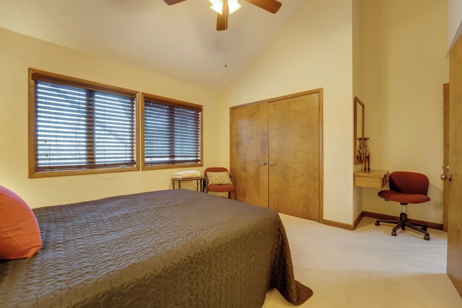 Stunning Southaven Estate: Pool & Spacious Deck!