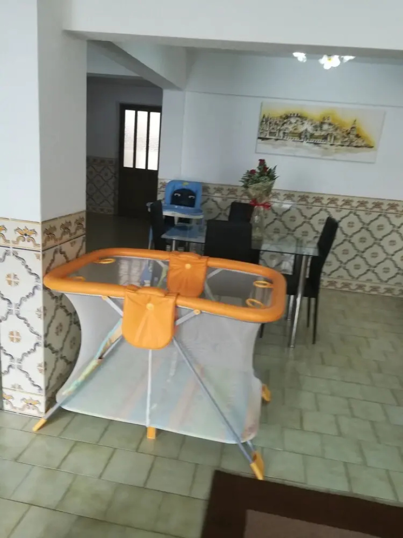 House With one Bedroom in Corroios, With Enclosed Garden and Wifi - 6 km From the Beach