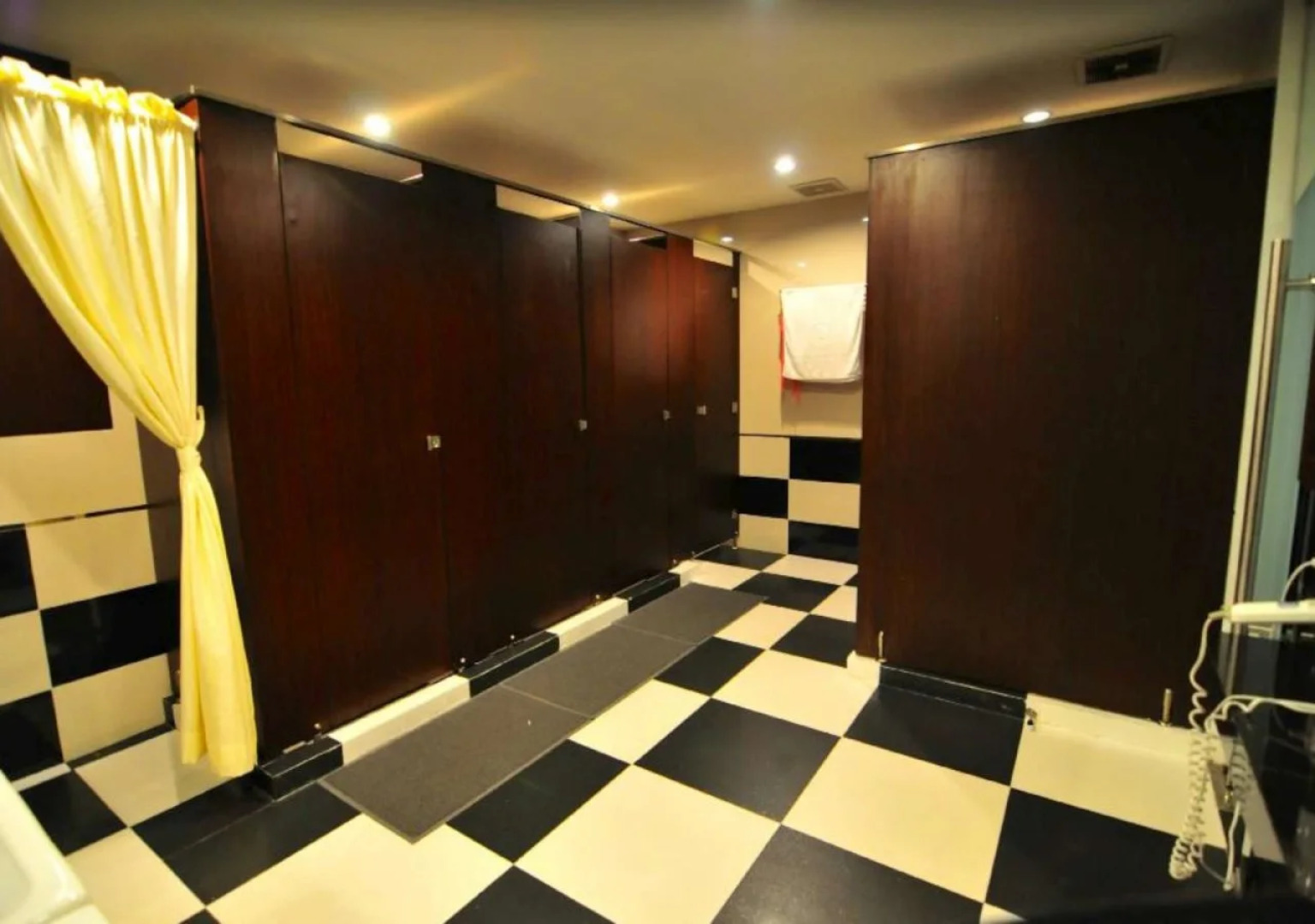 Capsule Hostel Old Batavia