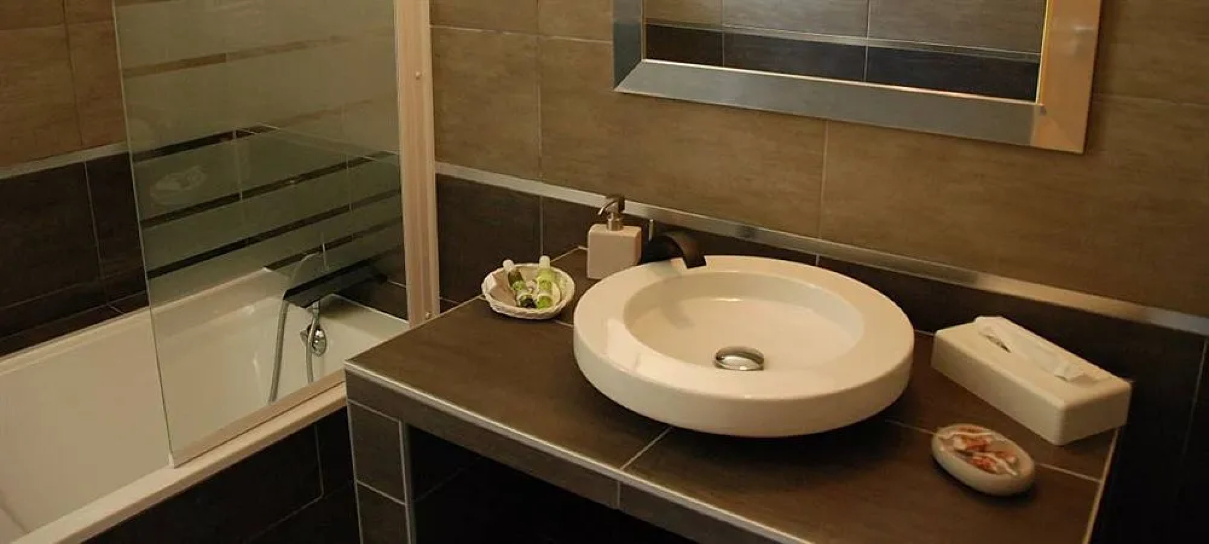 Hotel Les Mazets Des Roches