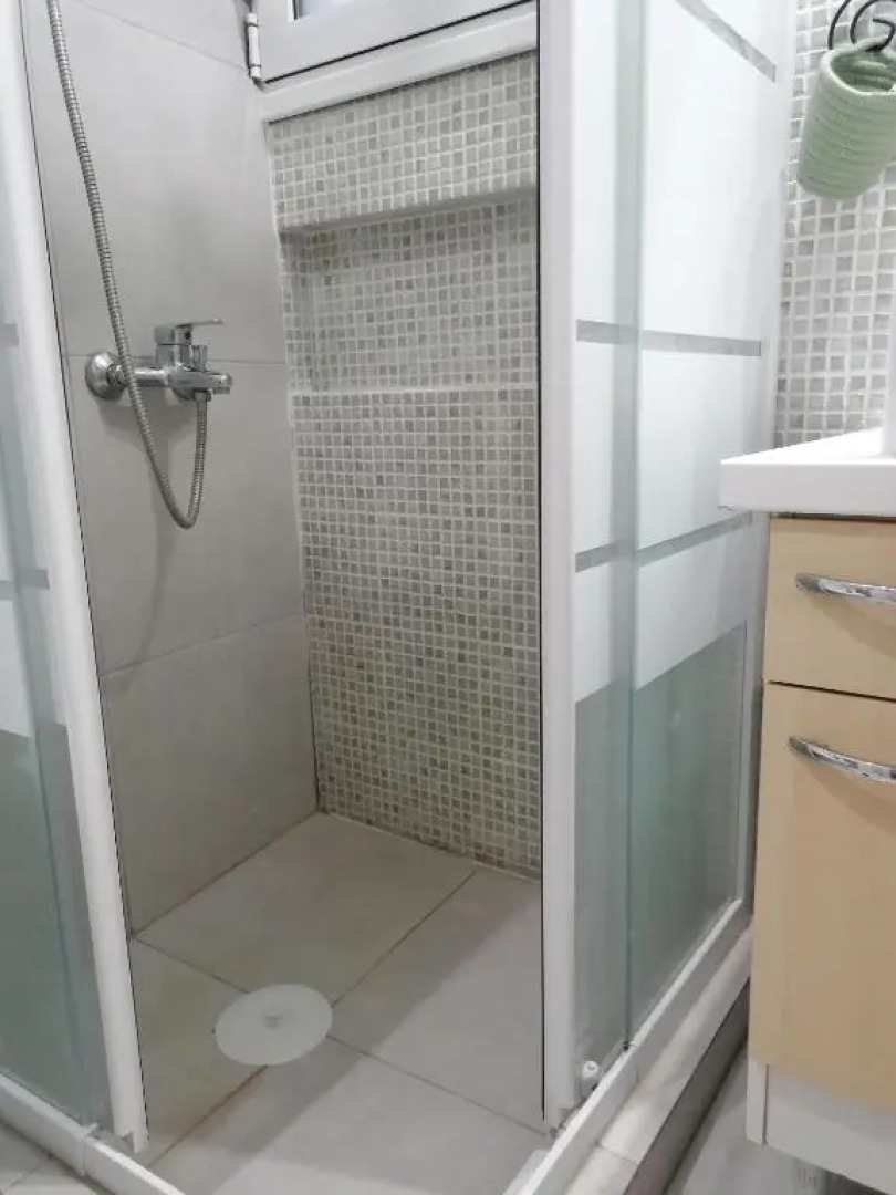 Detached renovated cottage with a garden 3 min walk from the beach