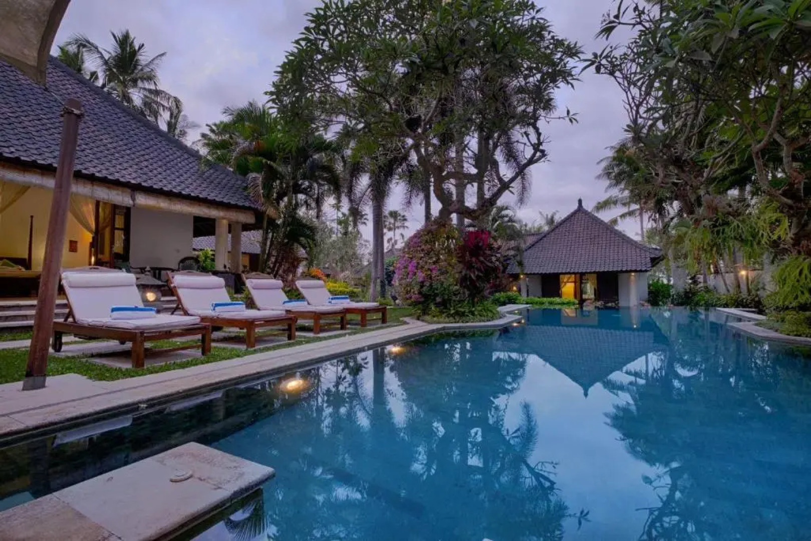 Kutus Kutus Saba Beach Villa