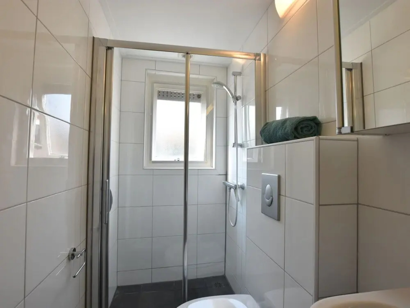 Quiet Holiday Home in Nieuwvliet With a Lounge Area by the sea