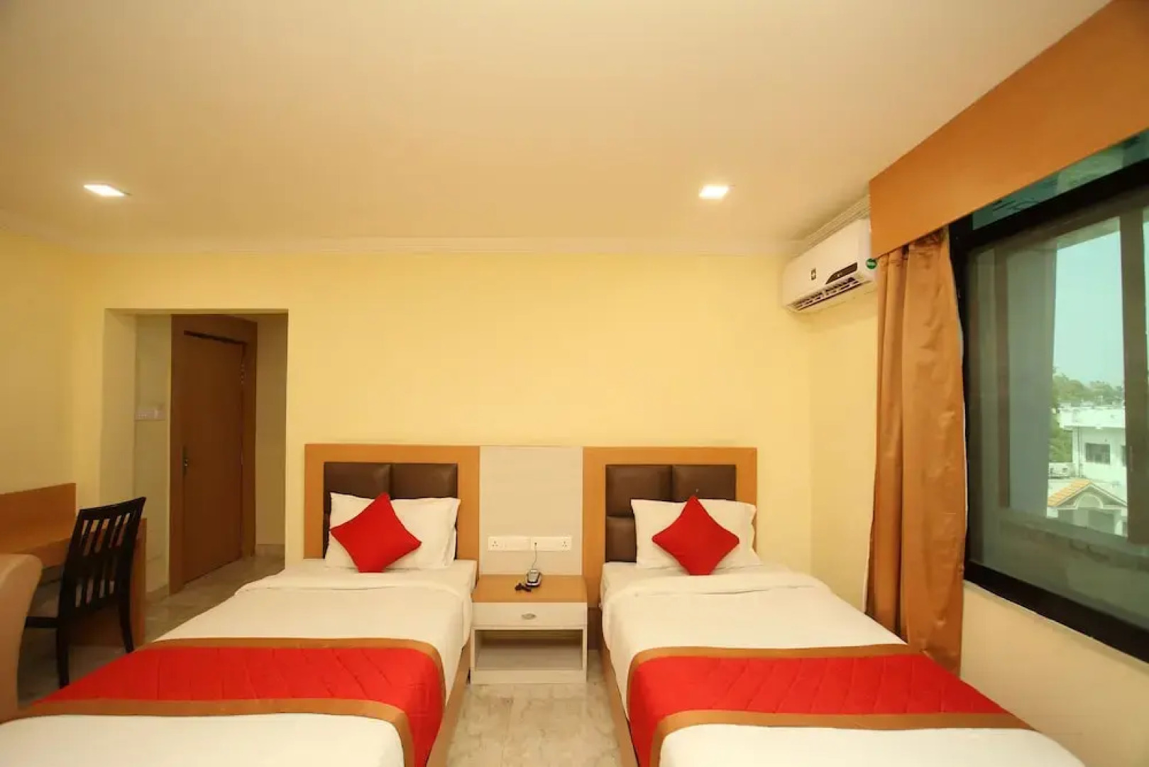 Capital O 494 Hotel Kitchen Hut