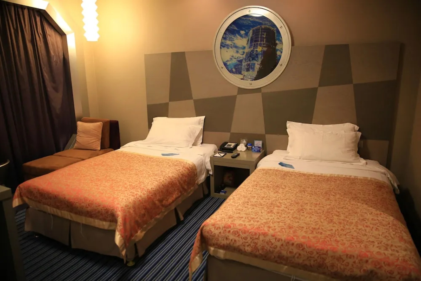 Yaxiang Jinling Palace