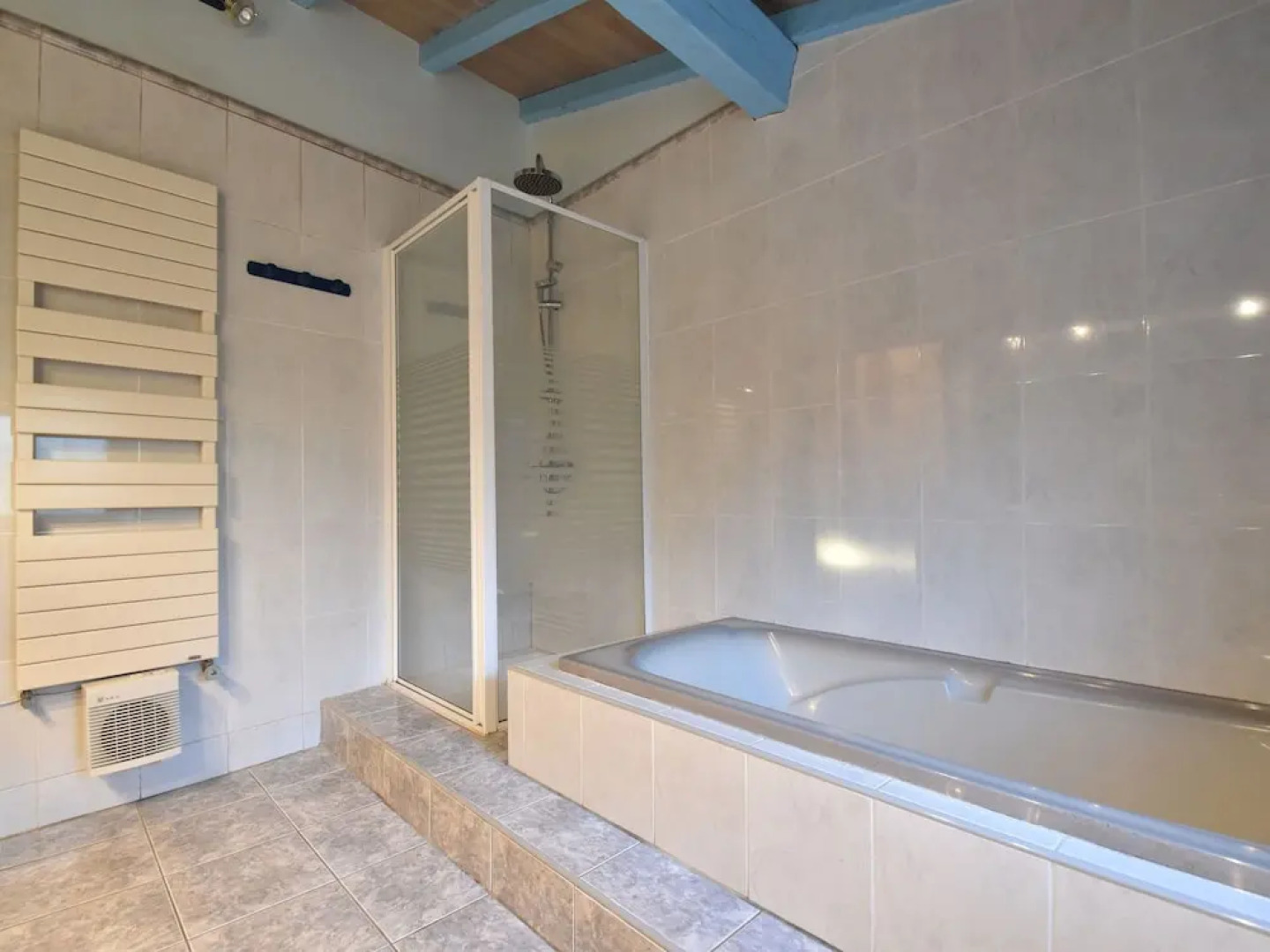 Beautiful Holiday Home with Heated Pool in Cazals France